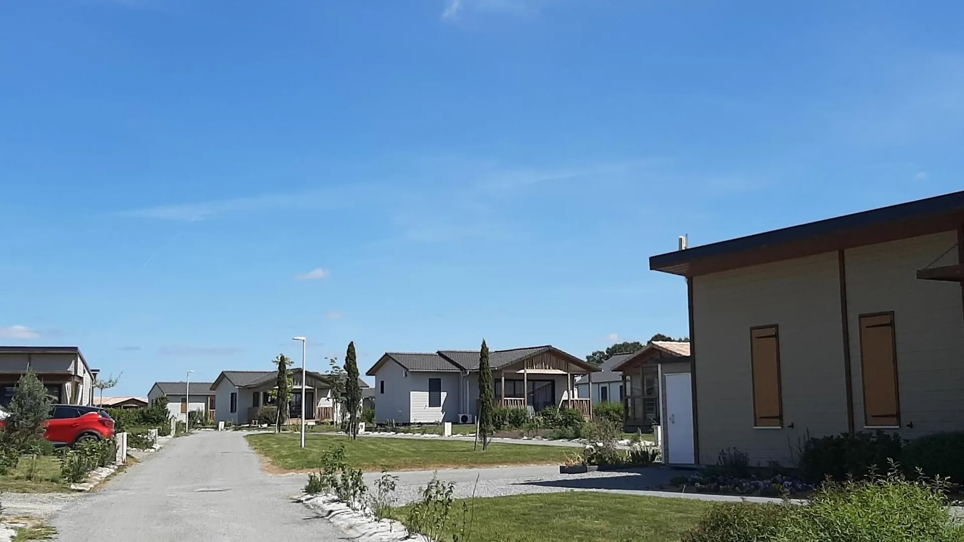 Chalet 3 Chambres Avec Piscine Chauffee, Proche Golfe Du Morbihan, Ideal Pour Familles! - Fr-1-783-5 Marzan Frankreich