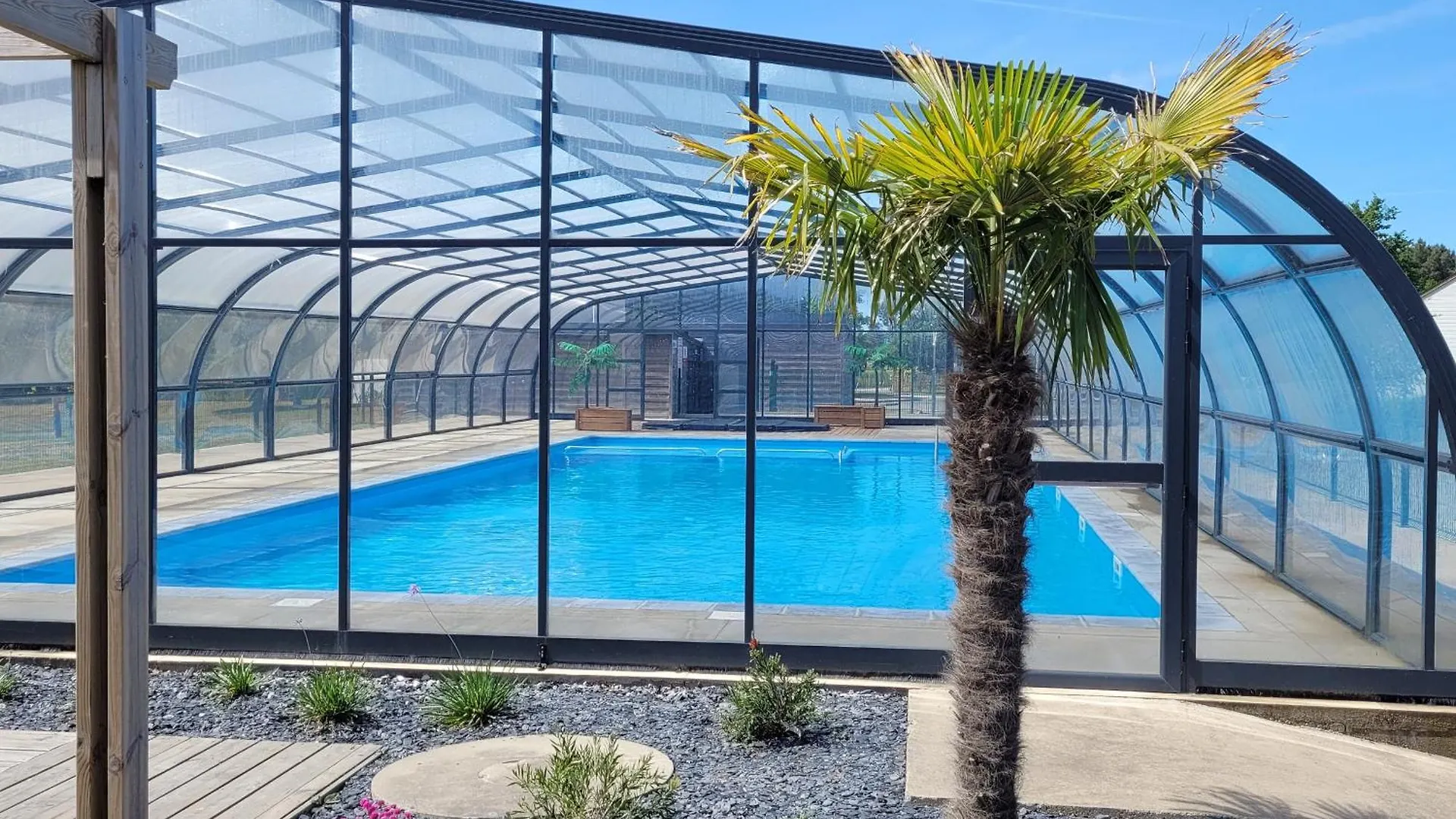 Chalet 3 Chambres Avec Piscine Chauffee, Proche Golfe Du Morbihan, Ideal Pour Familles! - Fr-1-783-5 Marzan 0*,  Frankreich